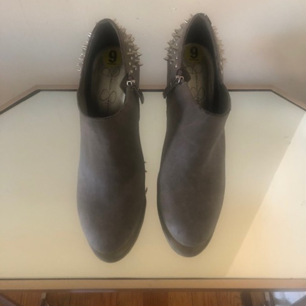 Jessica Simpson Grey Booties